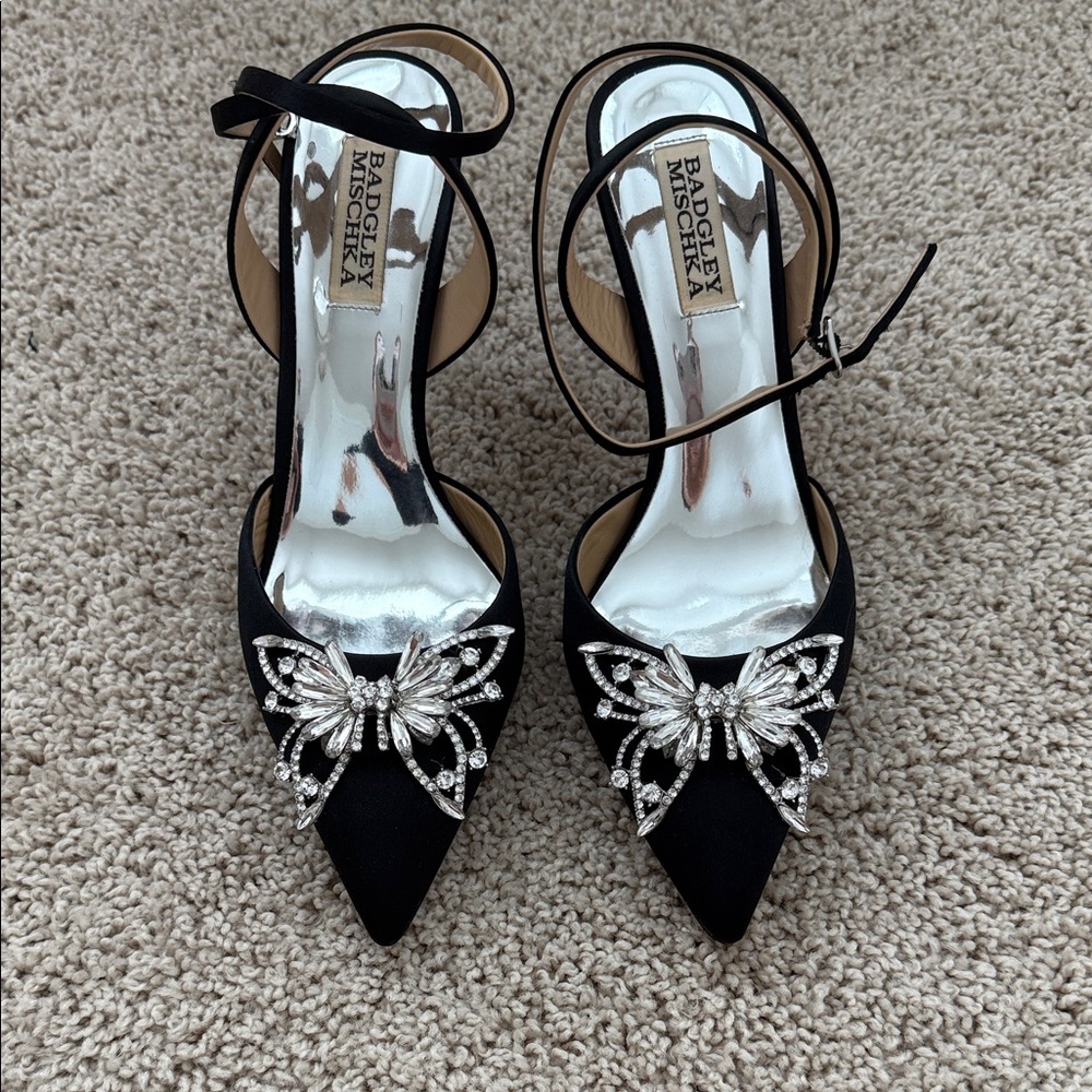 Badgley Mischka Kalista pointed toe stiletto heels in size 8